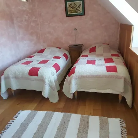 Gite Du Bois De La Salle Holiday home Pleguien